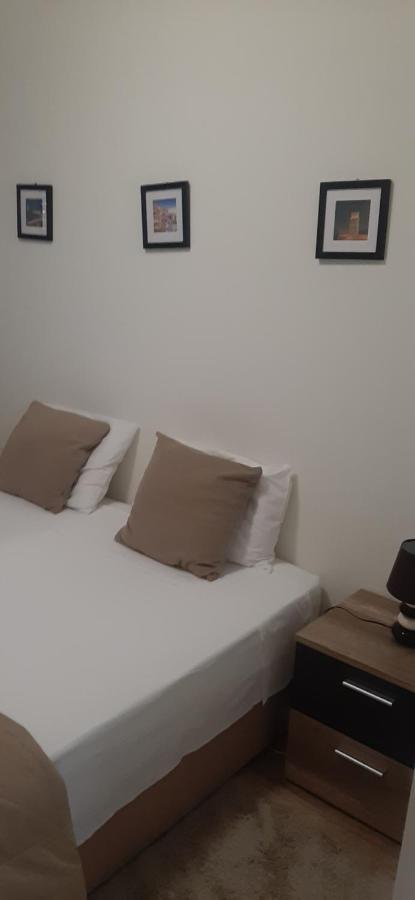 Minimalist Apartment Located Near Belem Лиссабон Экстерьер фото